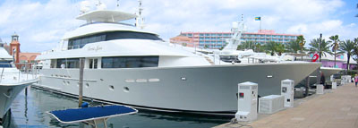 [ Nice yacht]
