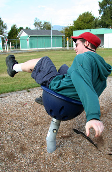 [ Ewen spins ]