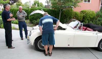 [ Guys and a car ]