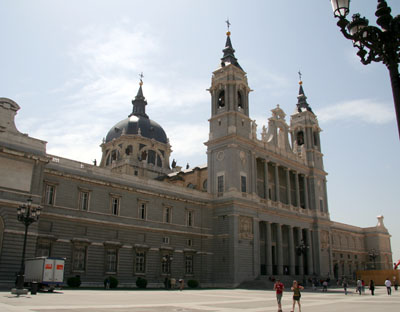 [ Catedral de la Almudena ]