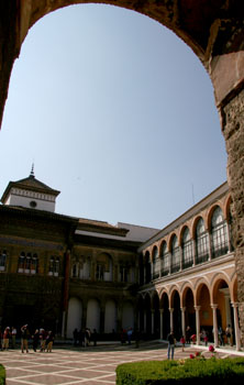[ Entering the royal palace ]