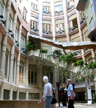 [ Courtyard of Gaudi apartments ]