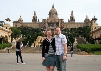 [ Posing in front of the national art museum 

]