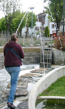 [ Fountain path ]