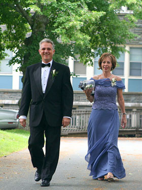 [ Groom's parents arrive ]