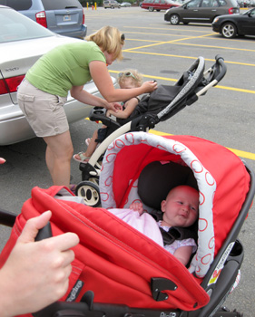 [ Unloading at the mall ]