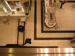 [ Shoppers in Victoria's Secret ]