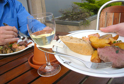 [ 
Wineglass holder ]