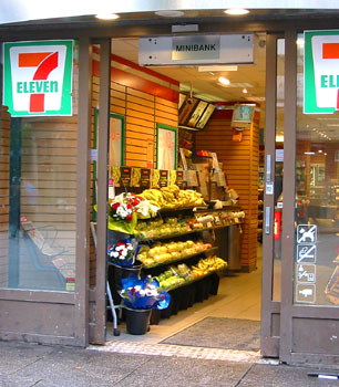[ 
7-Eleven fruit ]