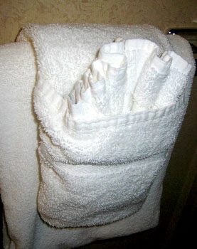 [ Folded facecloths 

]