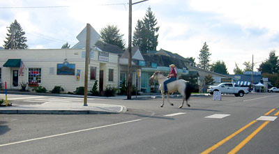 [ Hick town 

]
