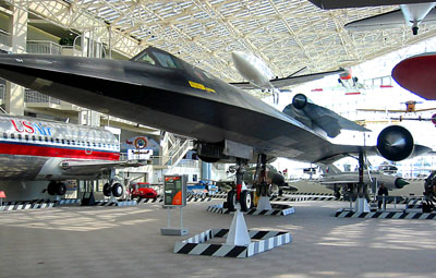 [ SR-71 with 

Piggyback Drone ]