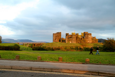 [ Caerphilly with sun and cloud ]