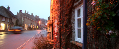 [ Rush hour in Stow-on-the-Wold ]