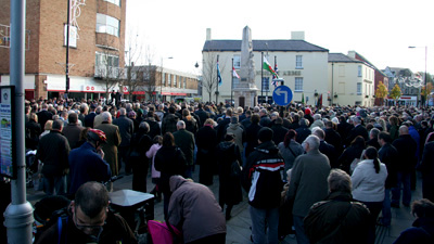 [ Remembrance Day service in Bridgend ]