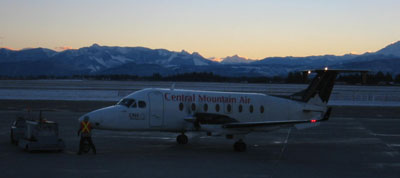 [ Airplane at dawn ]